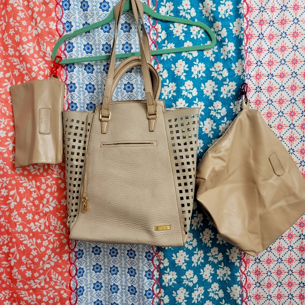 NWOT. Dream Control vegan tan leather tote/handbag. (289)